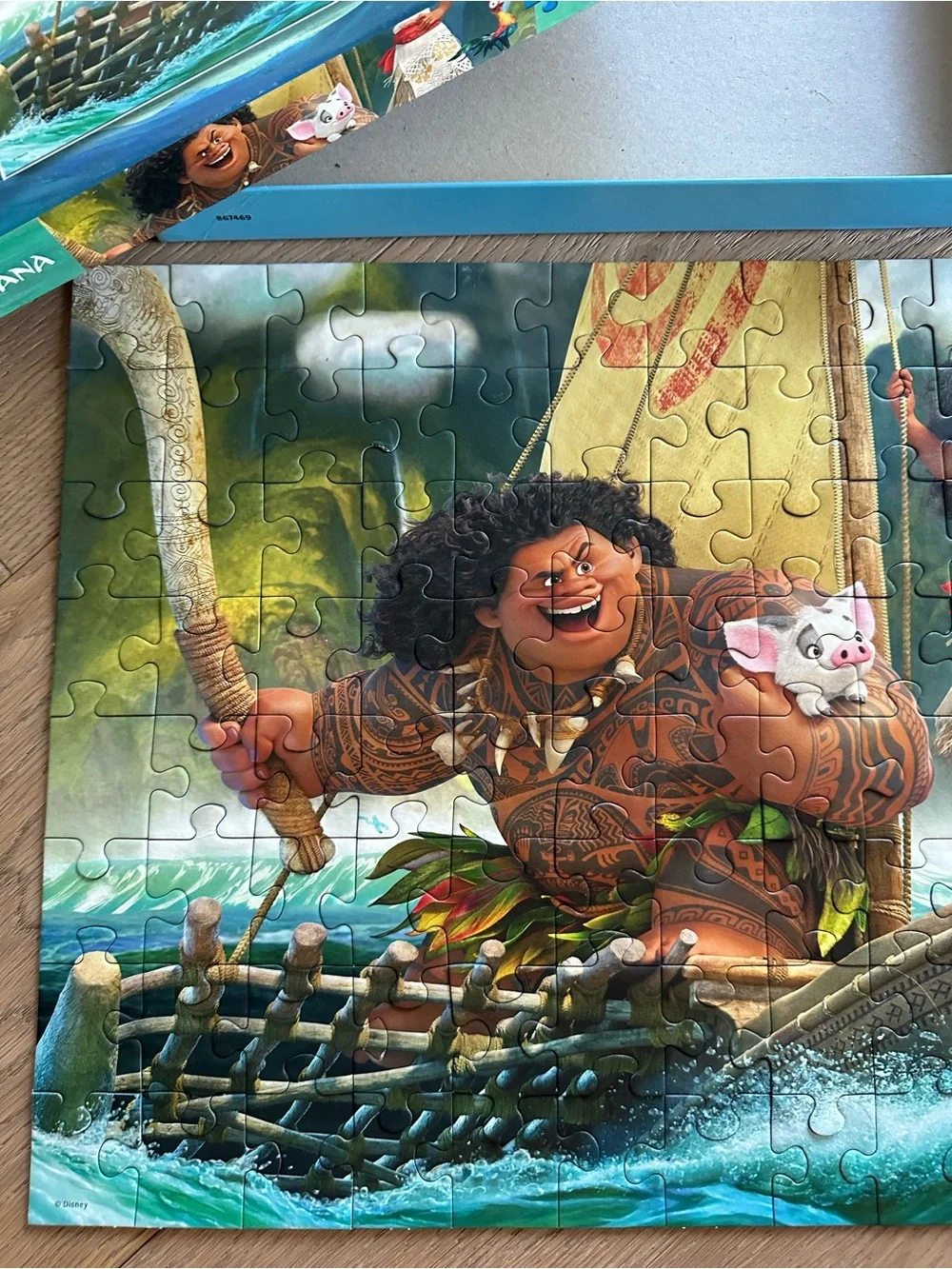 Ravensburger Moana 100-Piece Puzzle with Bright Blue, Green, Tan and Brown Art